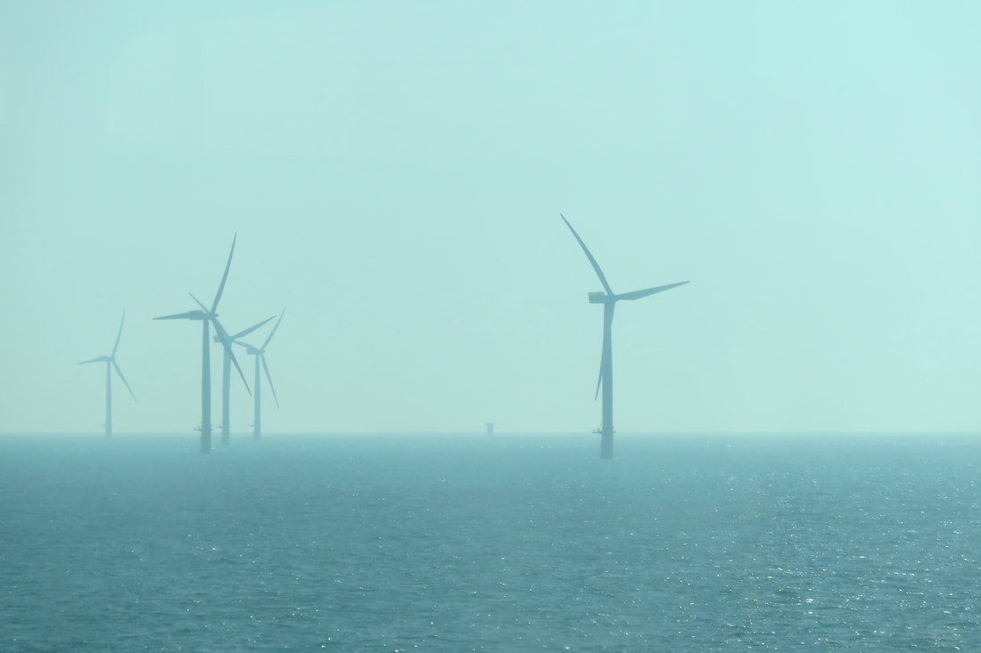 5 wind turbines in the sea
